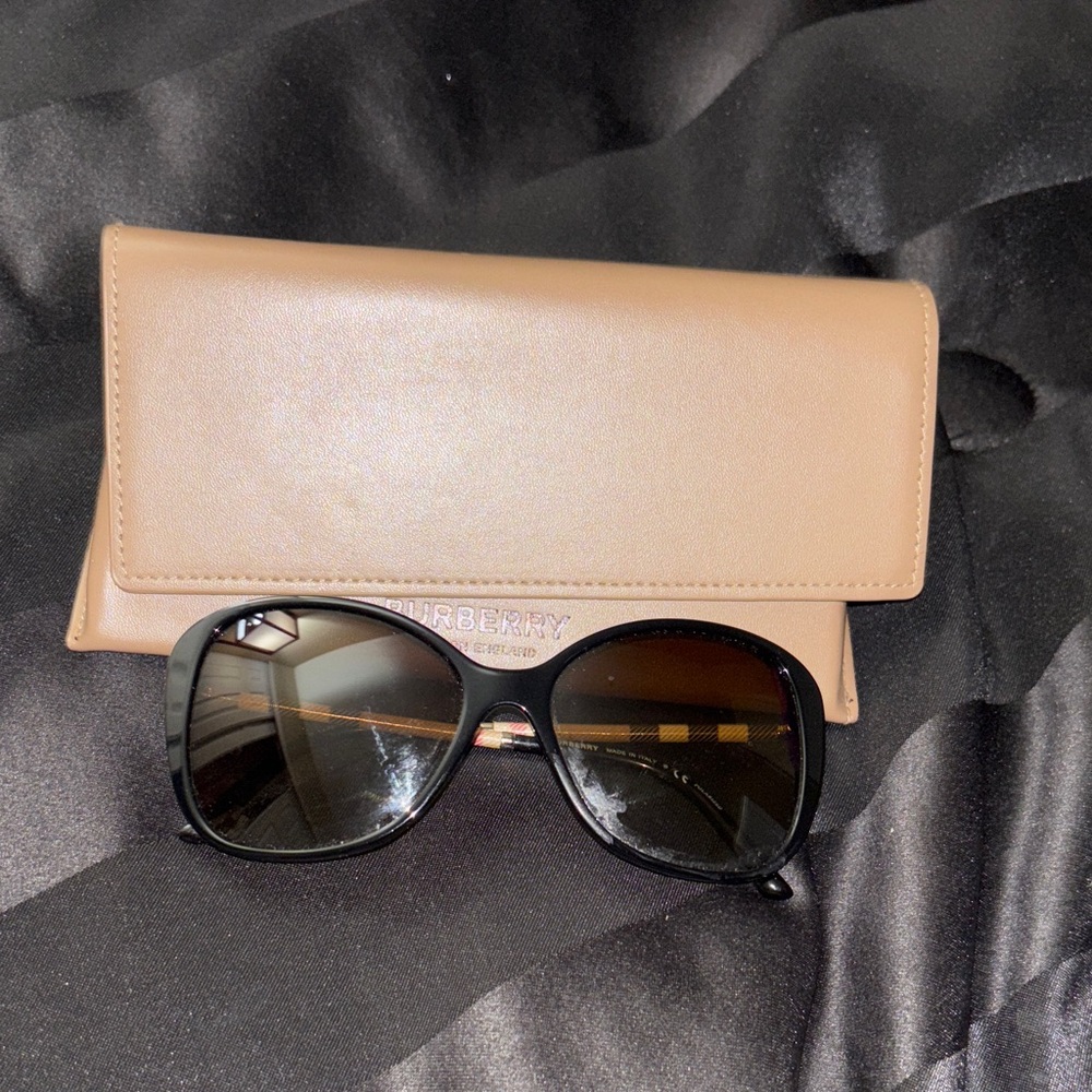 Authentic Burberry Black Sunglasses with Brown Case